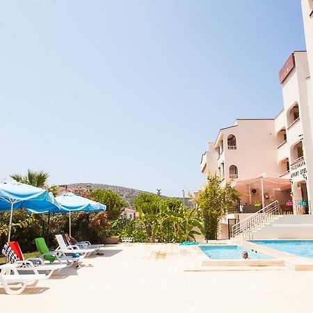 Yalcinkaya Apart Hotel Çeşme Eksteriør bilde