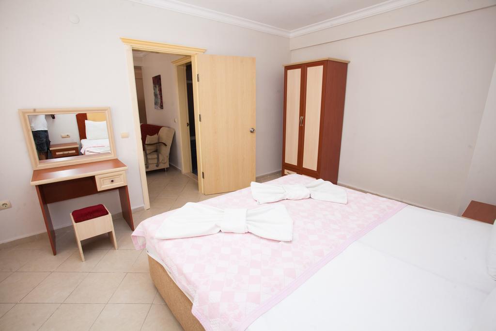 Yalcinkaya Apart Hotel Çeşme Eksteriør bilde